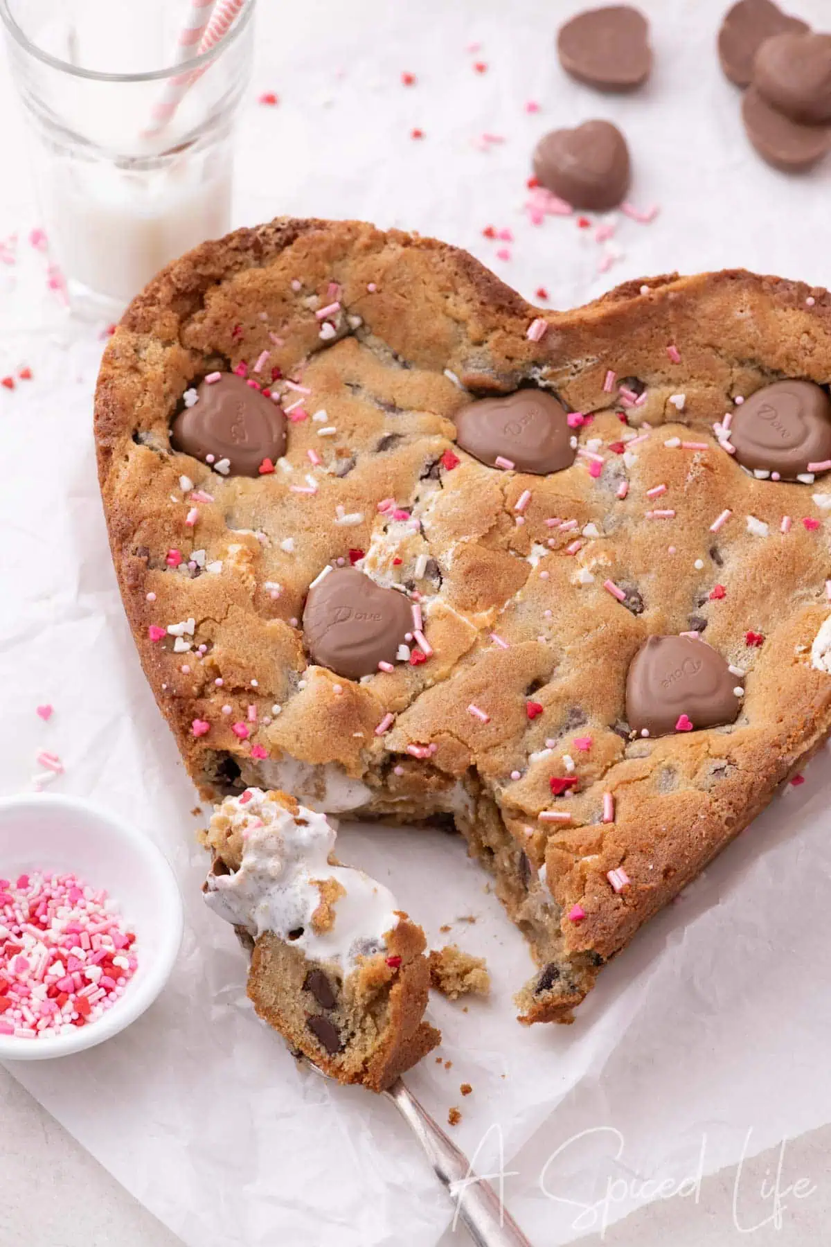 Cookie cake with marshmallow layer baked until golden brown